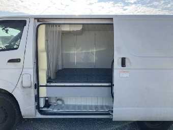 TOYOTA HIACE 2015 Image 15