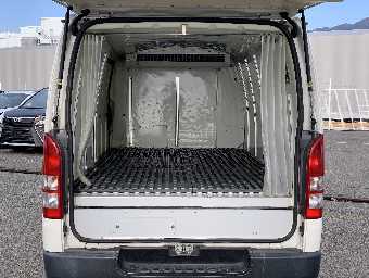 TOYOTA HIACE 2015 Image 21