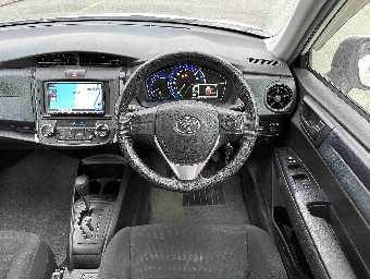 TOYOTA COROLLA AXIO 2018 Image 9