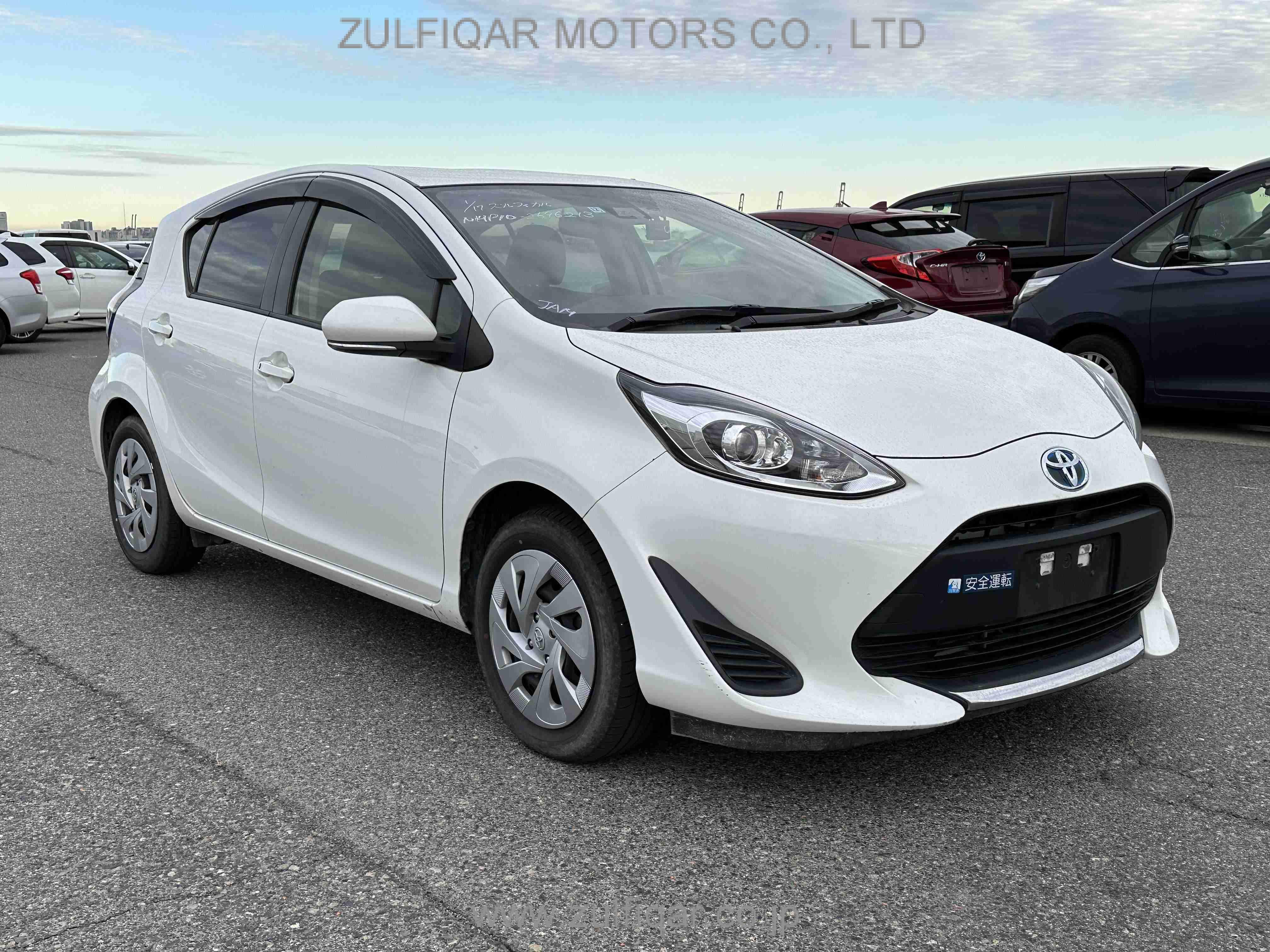 TOYOTA AQUA 2020 Image 1