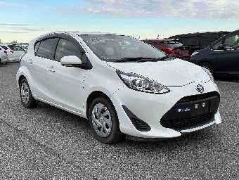 TOYOTA AQUA 2020 Image 1