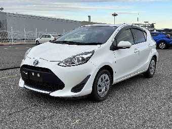 TOYOTA AQUA 2020 Image 2