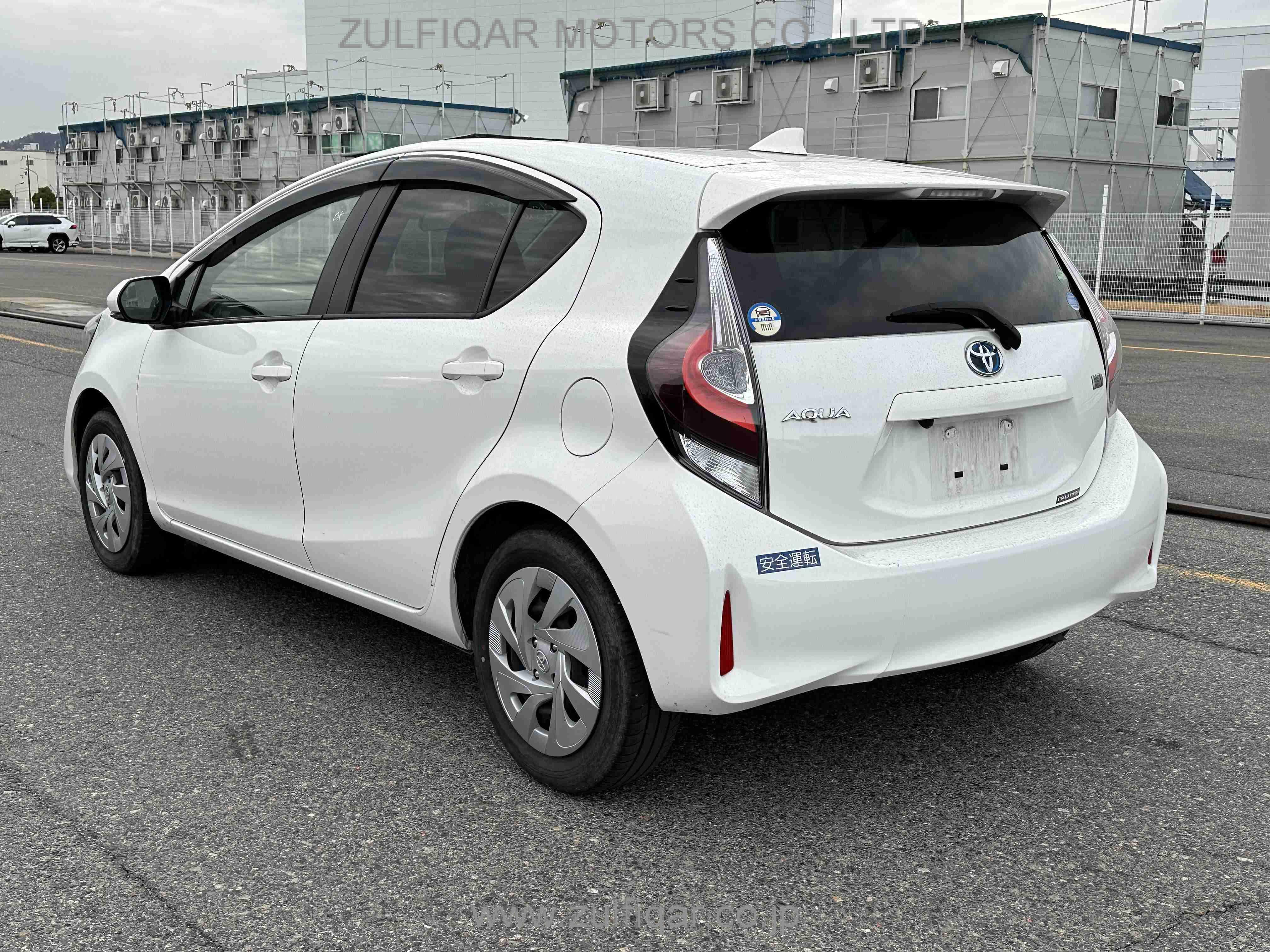 TOYOTA AQUA 2020 Image 3