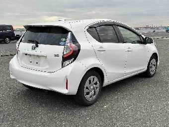 TOYOTA AQUA 2020 Image 3