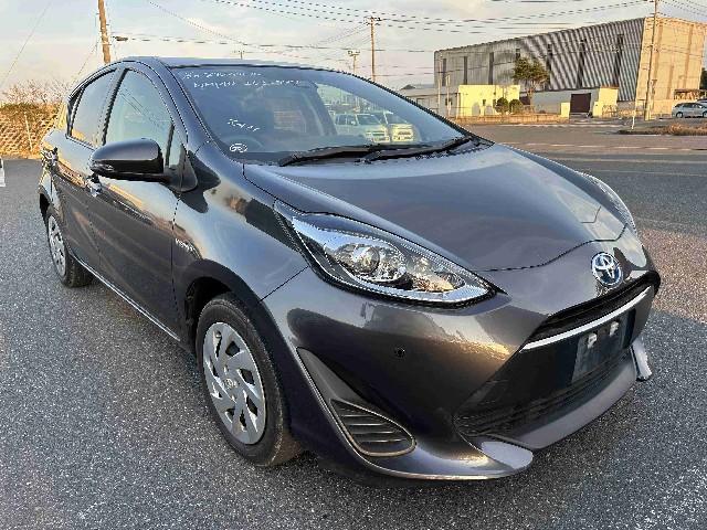 TOYOTA AQUA 2019 Image 24