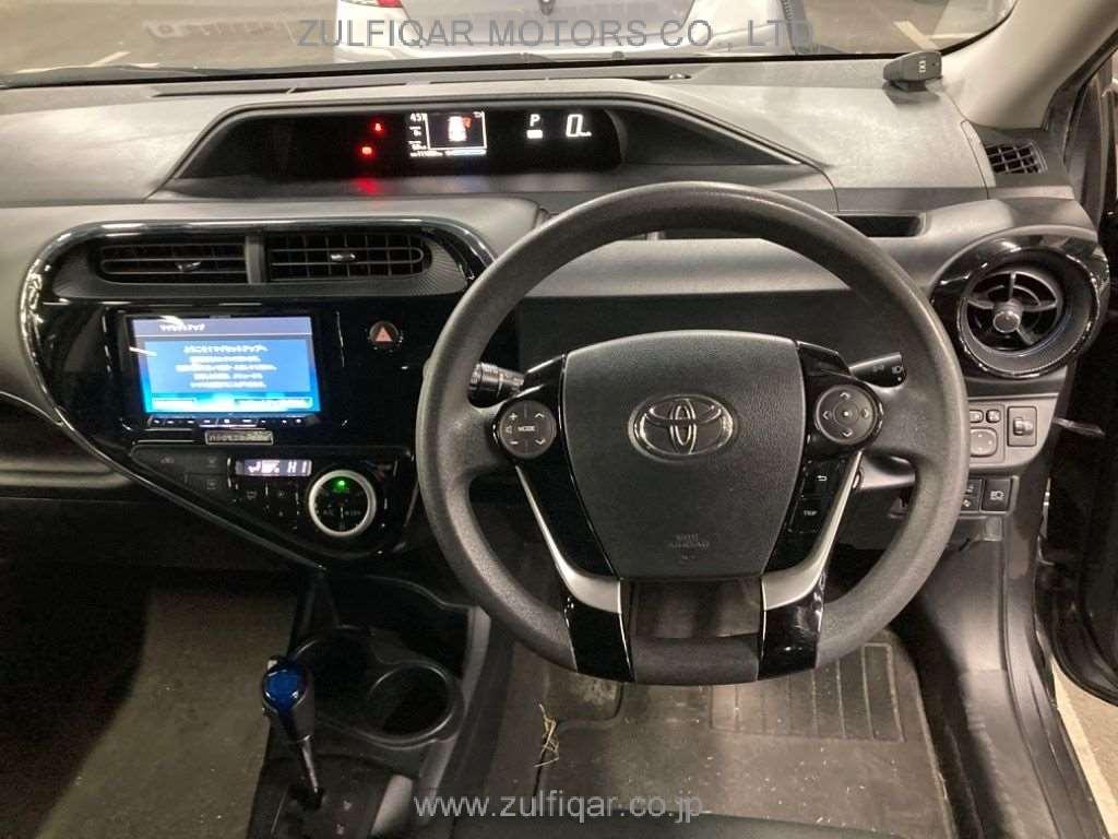 TOYOTA AQUA 2019 Image 6