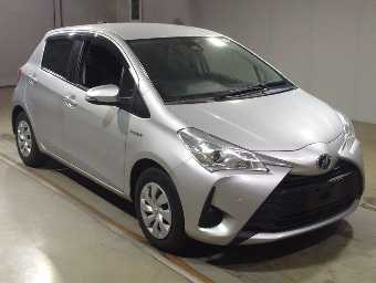 TOYOTA VITZ 2018 Image 3