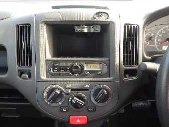 NISSAN NV150 AD 2018 Image 12