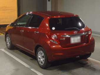 TOYOTA VITZ 2016 Image 4