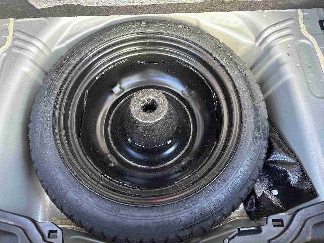 TOYOTA AQUA 2018 Image 19