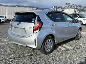 TOYOTA AQUA 2018 Image 16