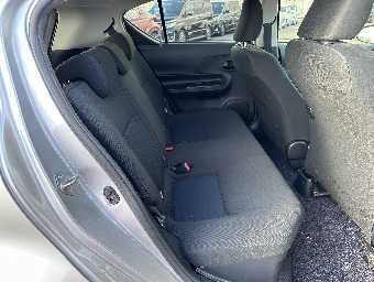 TOYOTA AQUA 2018 Image 10