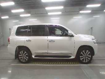TOYOTA LAND CRUISER 2016 Image 3
