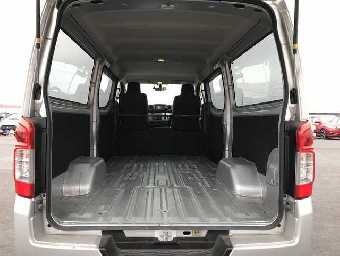 NISSAN NV350 CARAVAN 2018 Image 11