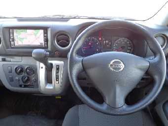 NISSAN NV350 CARAVAN 2018 Image 4