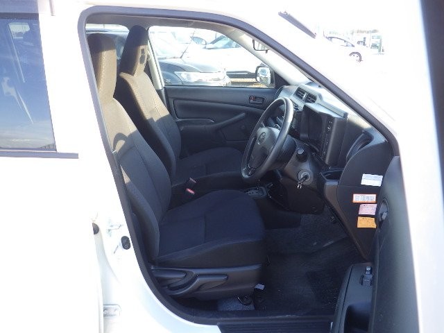 TOYOTA PROBOX 2018 Image 27