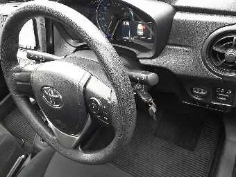 TOYOTA COROLLA AXIO 2018 Image 7