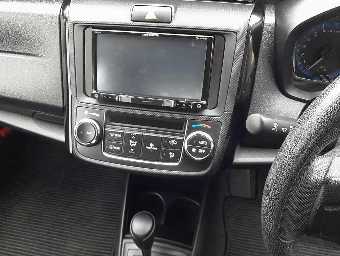 TOYOTA COROLLA AXIO 2018 Image 10