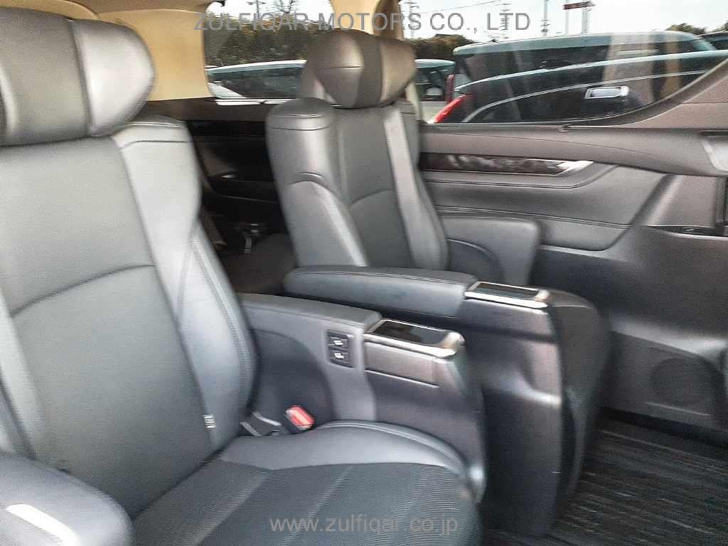 TOYOTA ALPHARD 2021 Image 9