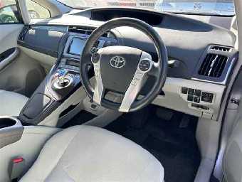 TOYOTA PRIUS PHV 2015 Image 3