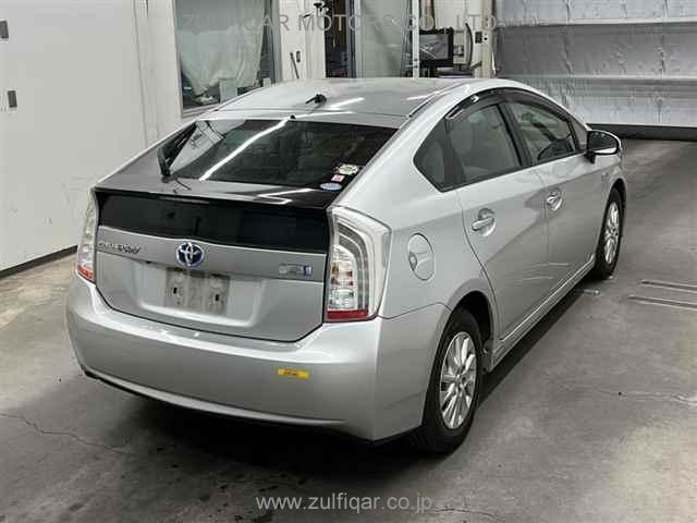 TOYOTA PRIUS PHV 2015 Image 5