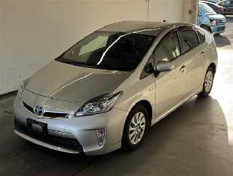 TOYOTA PRIUS PHV 2015 Image 4