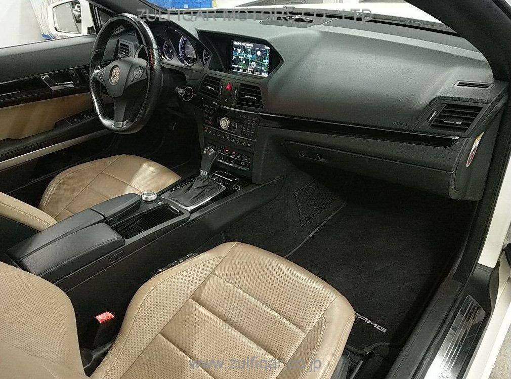 MERCEDES BENZ E CLASS 2010 Image 3