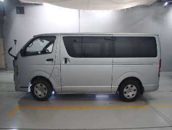 TOYOTA HIACE 2012 Image 4