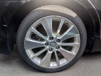 TOYOTA CROWN 2011 Image 3