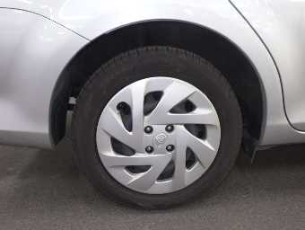 TOYOTA COROLLA FIELDER 2018 Image 9