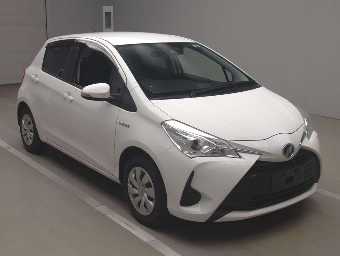 TOYOTA VITZ 2018 Image 3