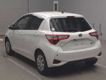 TOYOTA VITZ 2018 Image 4