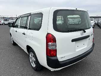 TOYOTA SUCCEED 2018 Image 17