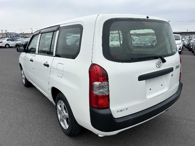 TOYOTA SUCCEED 2018 Image 23