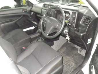 TOYOTA SUCCEED 2018 Image 5