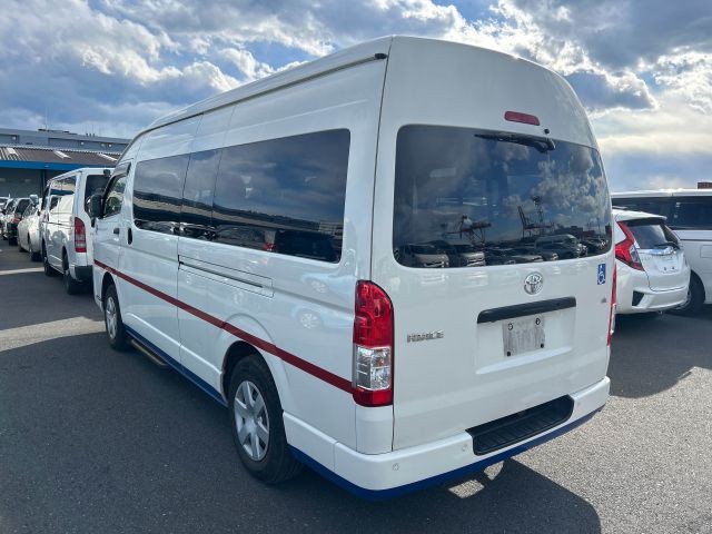 TOYOTA HIACE BUS 2020 Image 19