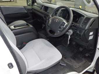 TOYOTA HIACE BUS 2020 Image 5