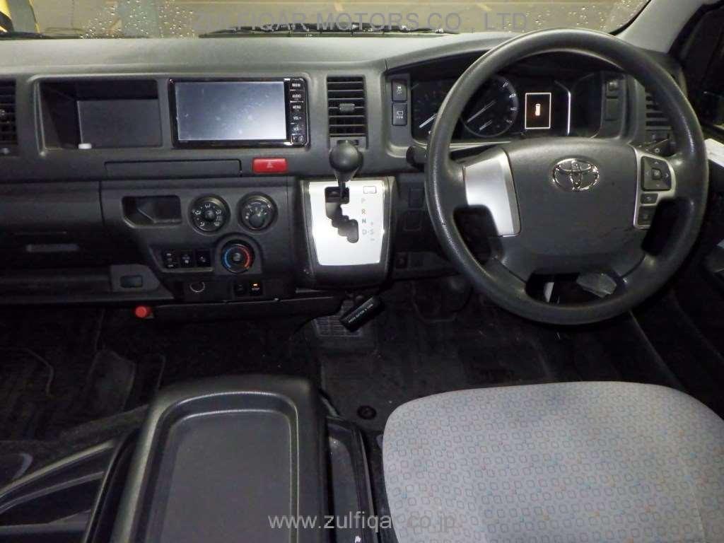 TOYOTA HIACE BUS 2020 Image 6