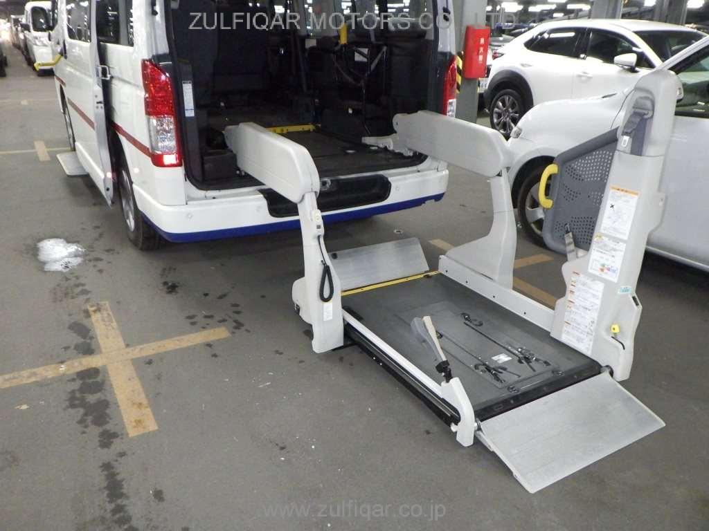 TOYOTA HIACE BUS 2020 Image 10