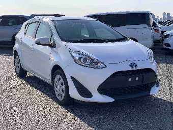 TOYOTA AQUA 2018 Image 24