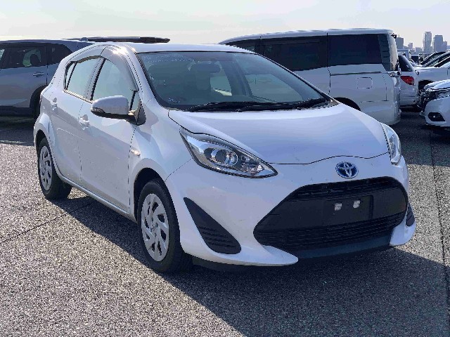 TOYOTA AQUA 2018 Image 31