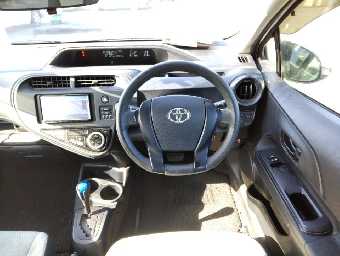 TOYOTA AQUA 2018 Image 8