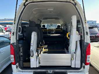 TOYOTA HIACE BUS 2017 Image 11