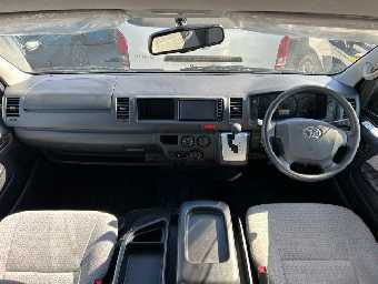 TOYOTA HIACE BUS 2017 Image 19
