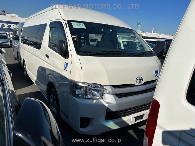 TOYOTA HIACE BUS 2017 Image 7