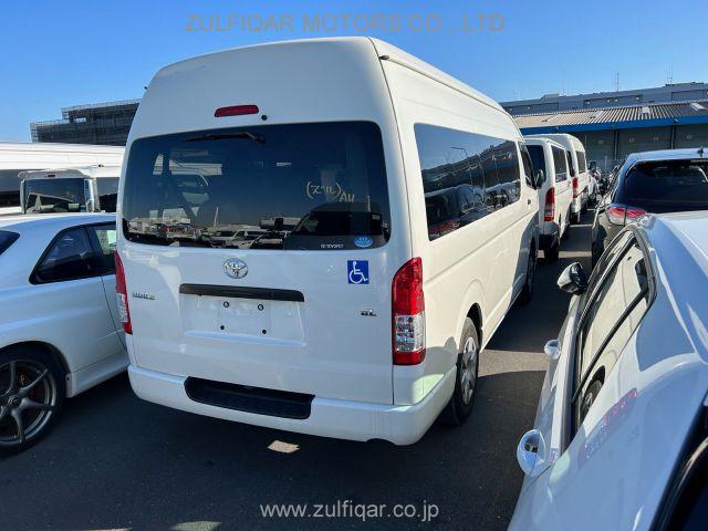 TOYOTA HIACE BUS 2017 Image 10