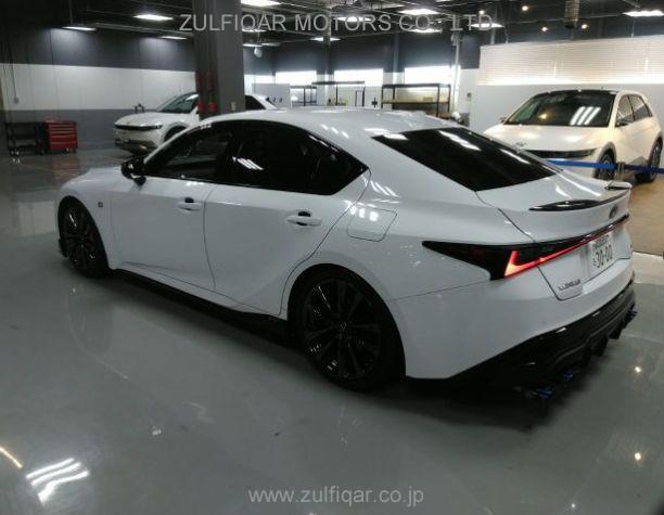LEXUS IS 2022 Image 2