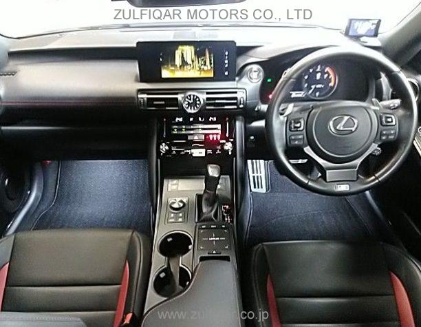 LEXUS IS 2022 Image 3