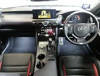 LEXUS IS 2022 Image 3