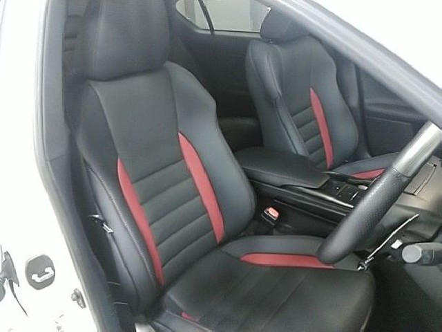 LEXUS IS 2022 Image 24